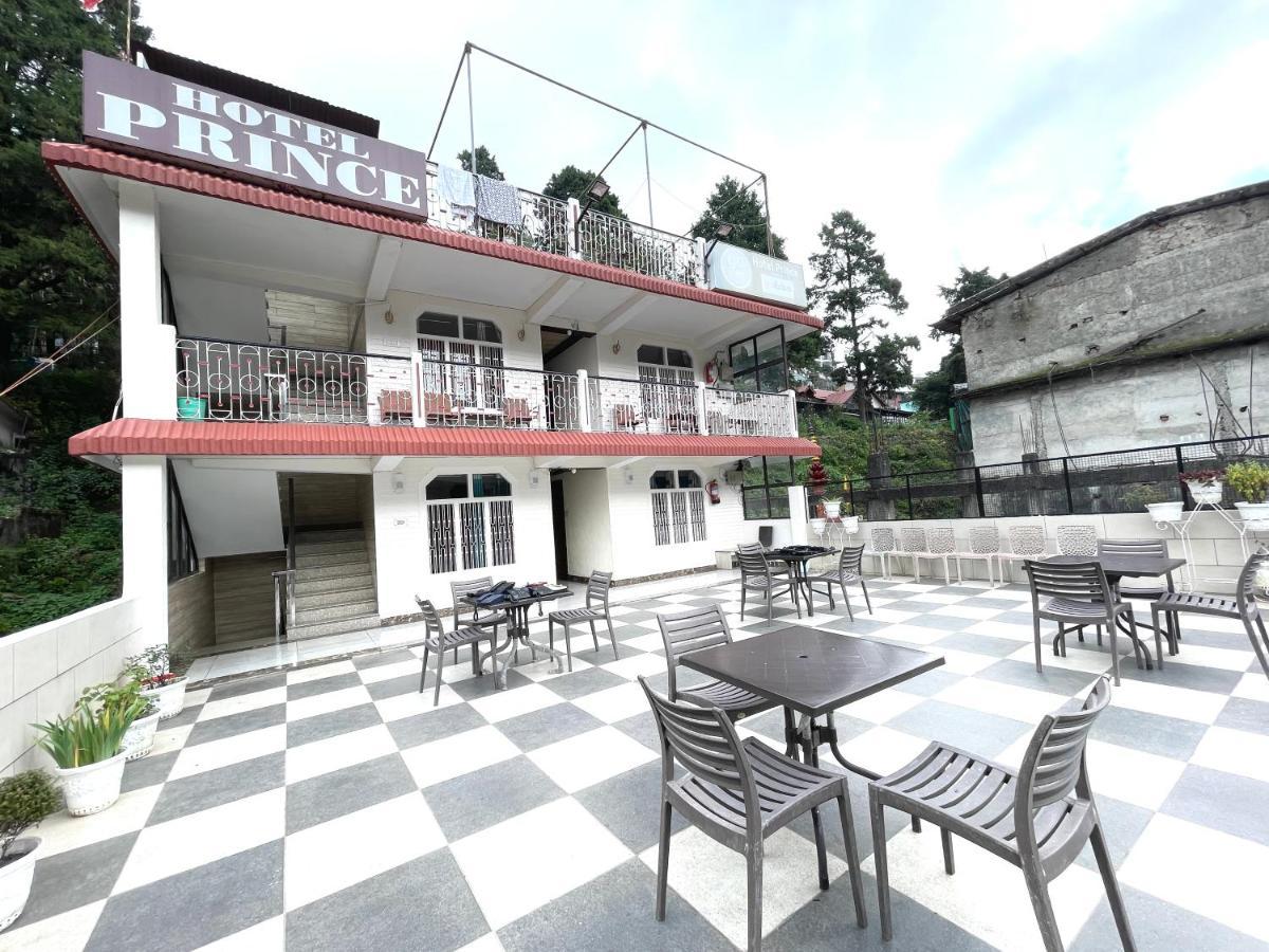 Hotel Prince ! Nainital Mall Road-Prime-Location In-Front-Of-Naini-Lake Hygiene-And-Spacious-Room エクステリア 写真